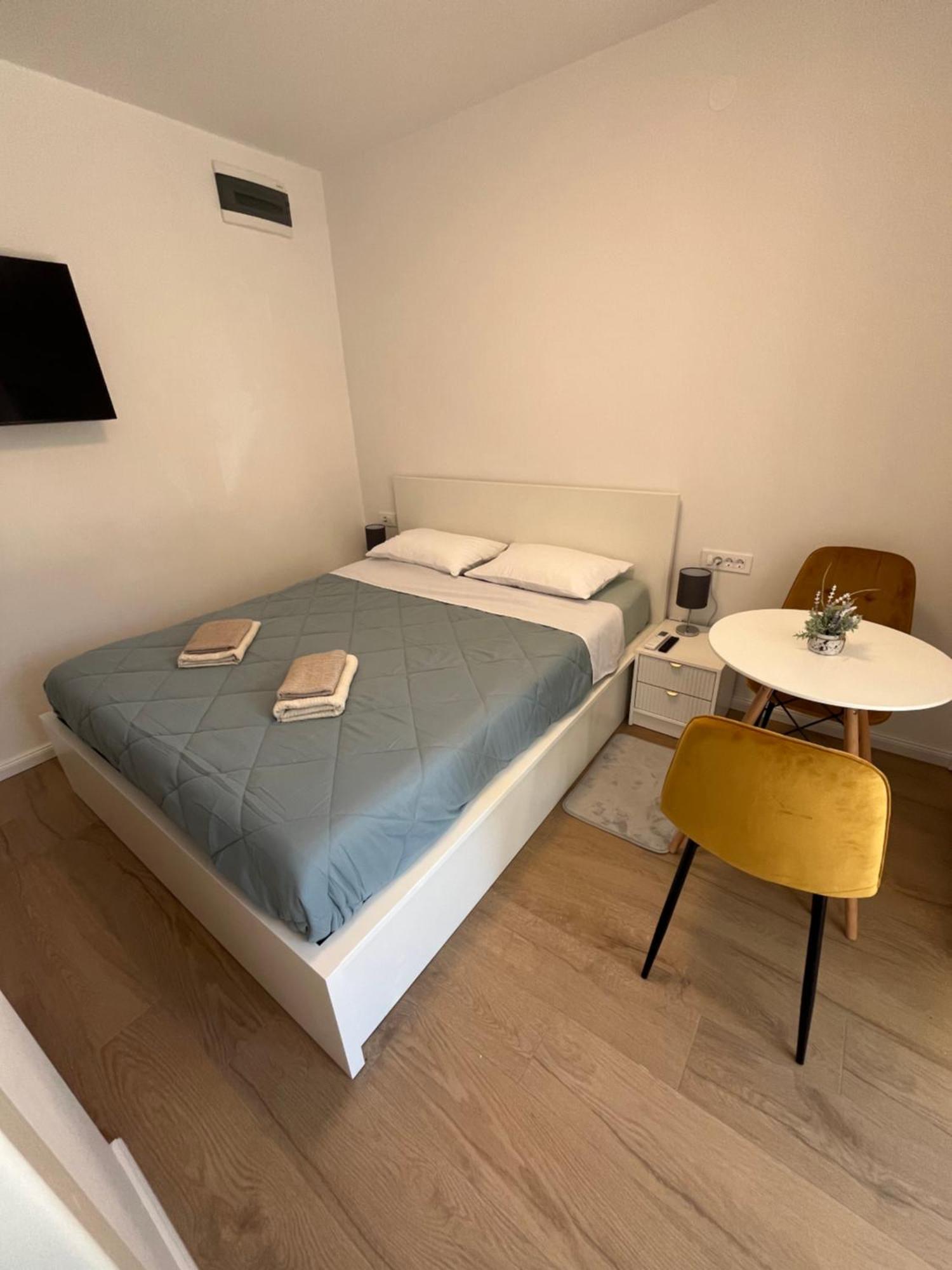 Appartamento Green Oasis For Two, 30 Meters From Sea Zara Esterno foto